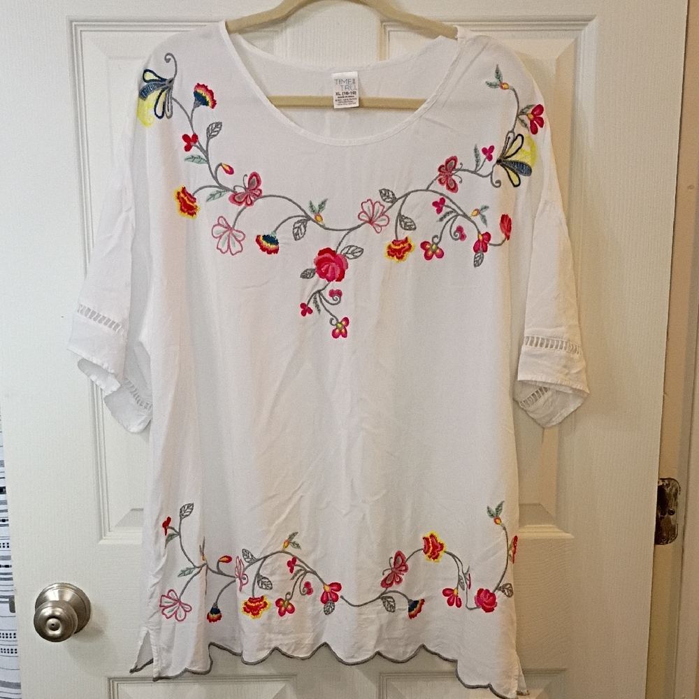Time and Tru White Embroidered Floral Tunic with Multicolor Accents